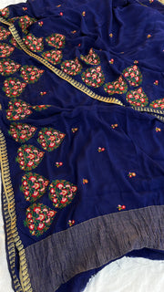 Banarasi weaving zari border