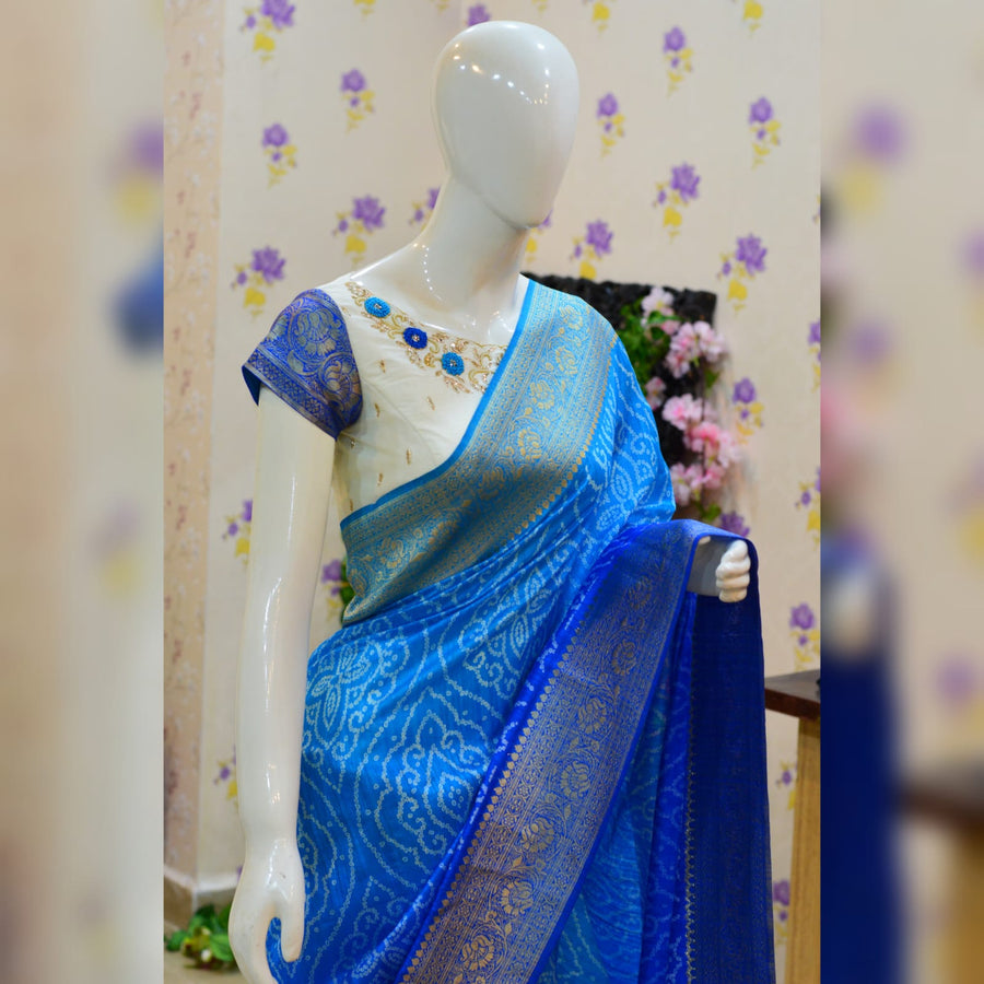 Moonga Raw silk Bandhini saree