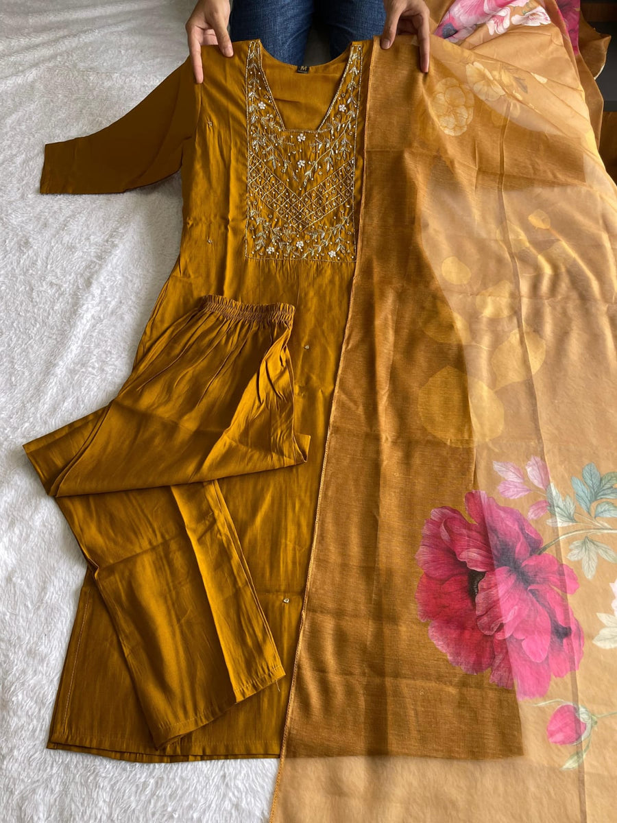 Premium Roman Silk outfit